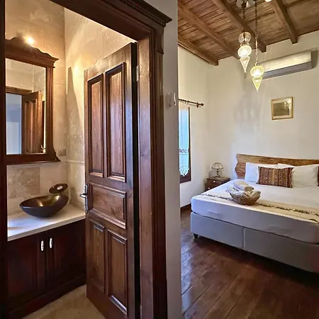 Hotel Cunda Nazimaki *