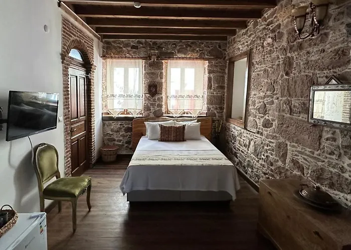 Cunda Nazimaki Hotel Ayvalı