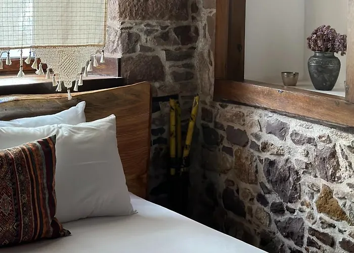 Cunda Nazimaki Hotel