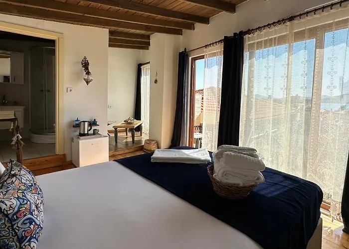 Hotel Cunda Nazimaki