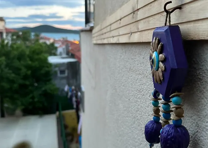 Cunda Nazimaki Hotel *