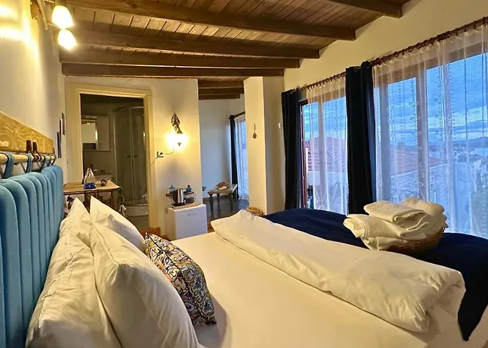 Cunda Nazimaki Hotel Ayvalı