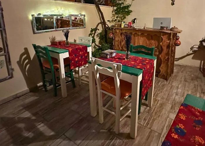 Cunda Nazimaki Hotel *